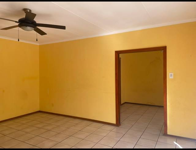3 BEDROOM HOUSE FOR SALE IN BIRCH ACRES
